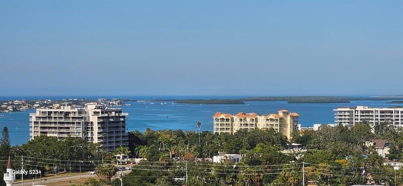 628 Cleveland St #1207, Clearwater, FL 33755