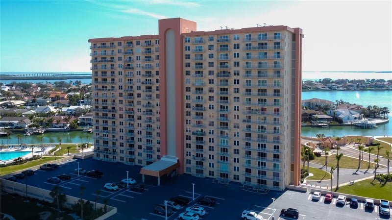4900 Brittany Dr #608, St Petersburg, FL 33715