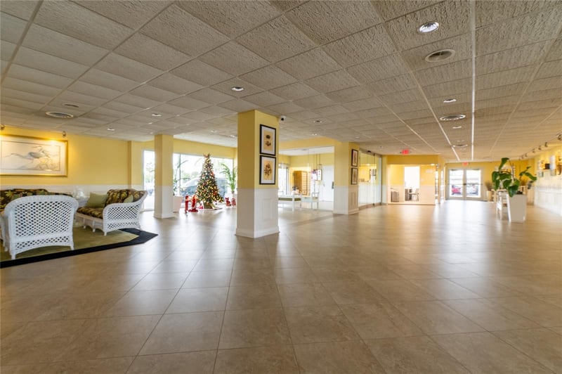 31 Island Way #703, Clearwater Beach, FL 33767