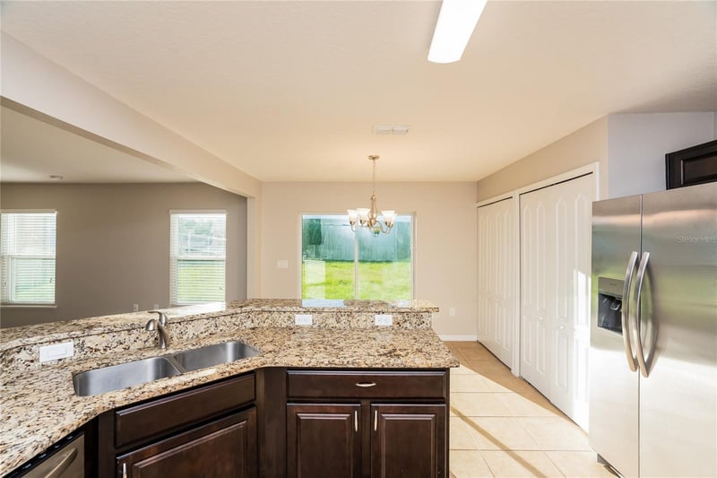 13307 Waterford Castle Dr, Dade City, FL 33525