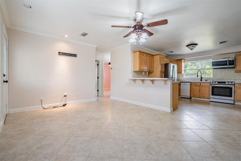 1373 Pinebrook Dr, Clearwater, FL 33755