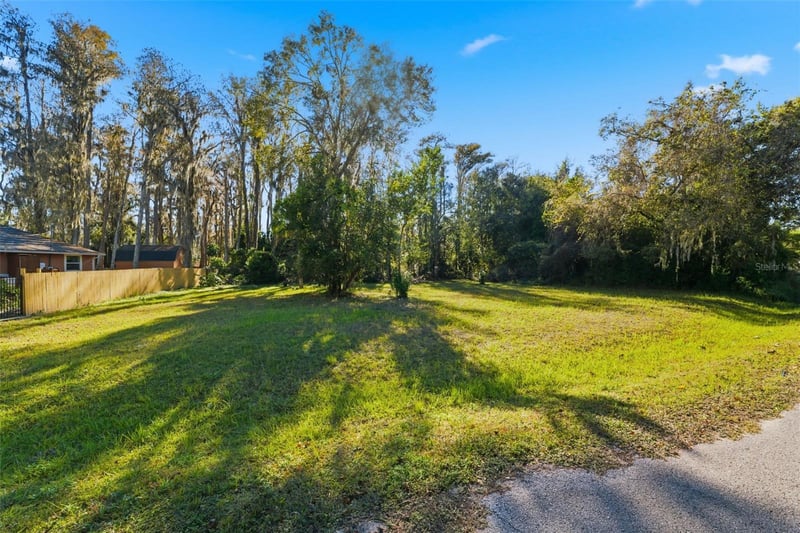 Moon Lake Cir, New Port Richey, FL 34654