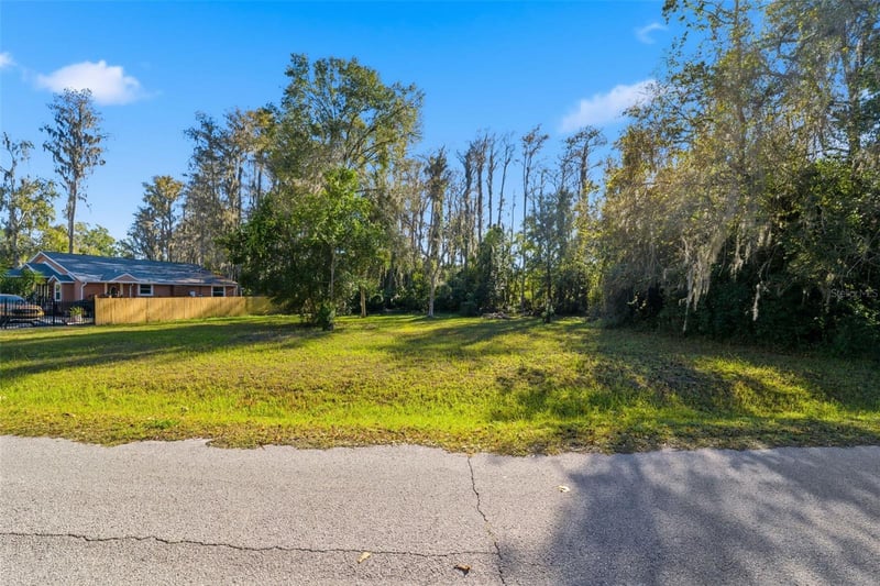 Moon Lake Cir, New Port Richey, FL 34654