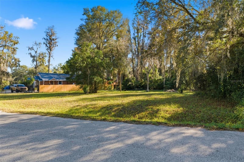 Moon Lake Cir, New Port Richey, FL 34654
