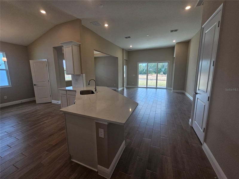 2194 Wise River Ln, Zephyrhills, FL 33541