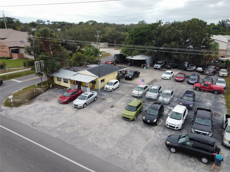 6040 15th St, Bradenton, FL 34203