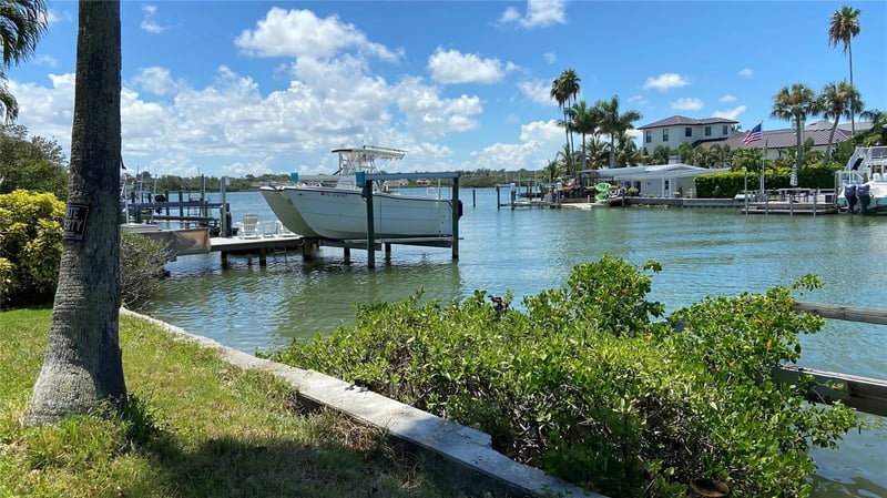 321 12th Ave, Indian Rocks Beach, FL 33785