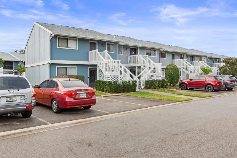 6033 34th St #83, Bradenton, FL 34210