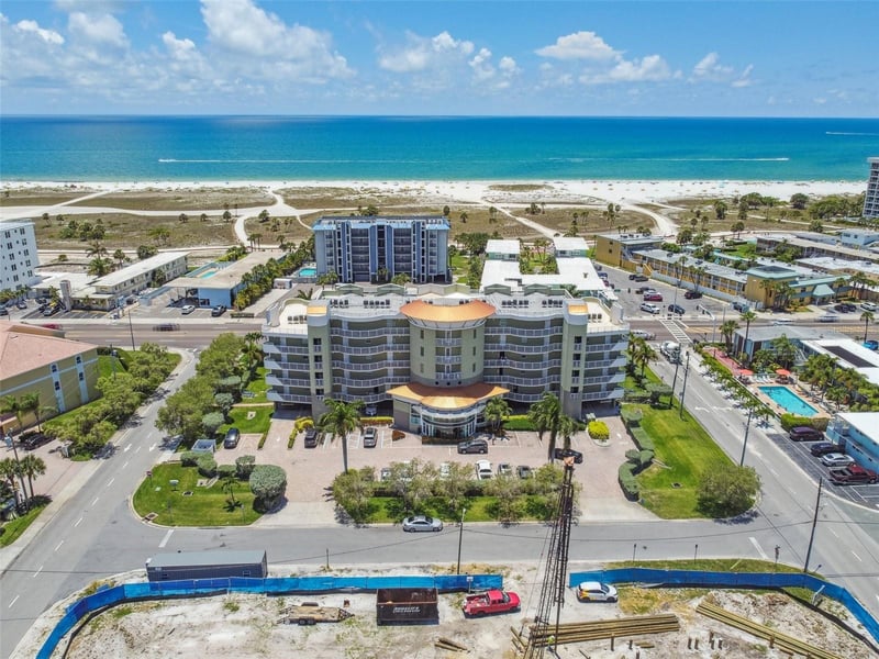 11605 Gulf Blvd #208, Treasure Island, FL 33706