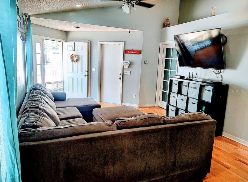 755 Cape Cod Cir, Valrico, FL 33594