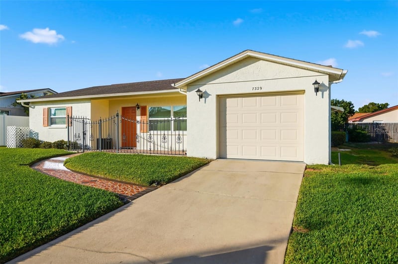 7329 Cay Dr, Port Richey, FL 34668
