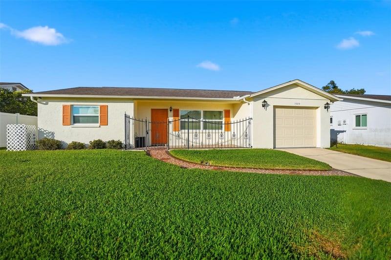 7329 Cay Dr, Port Richey, FL 34668