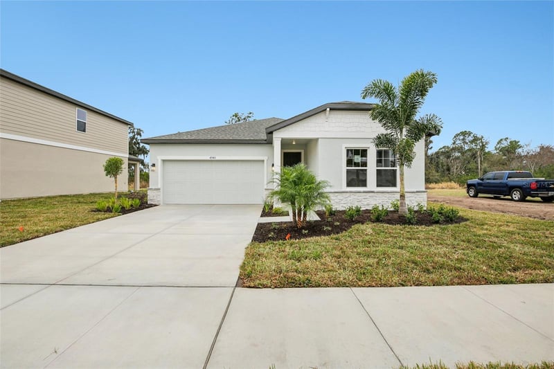 4940 Eagle Rock Dr, Wimauma, FL 33598