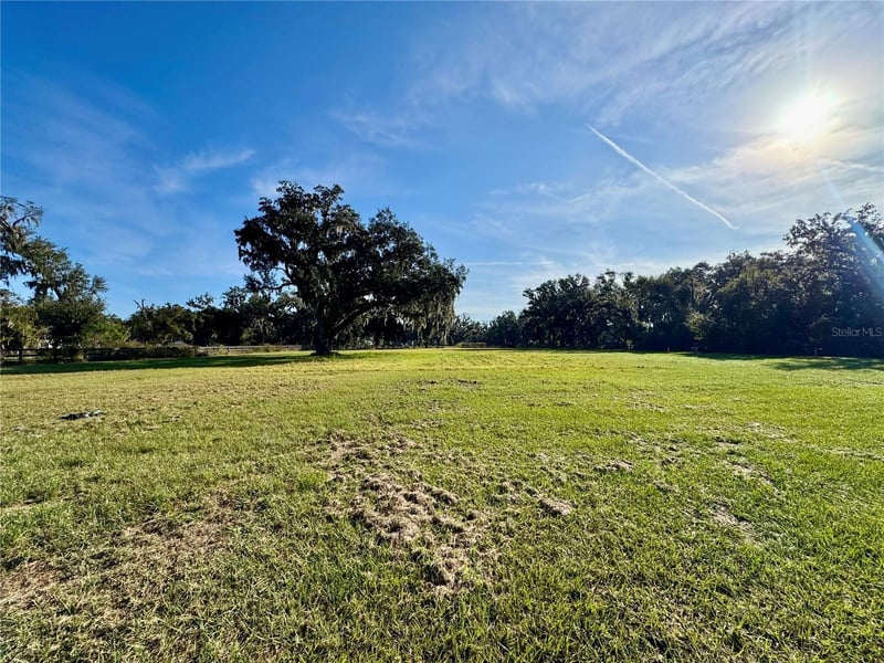2909 Wilder Rd, Plant City, FL 33563