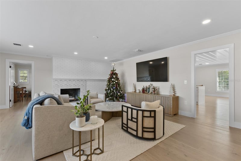 2618 Bryant Cir, Tampa, FL 33629