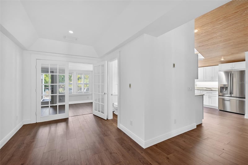 6851 Longboat Dr, Longboat Key, FL 34228