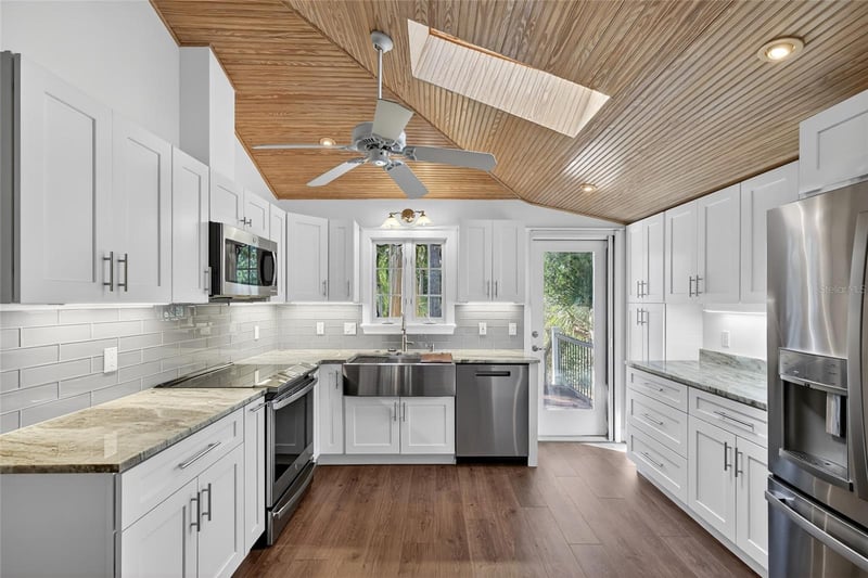 6851 Longboat Dr, Longboat Key, FL 34228