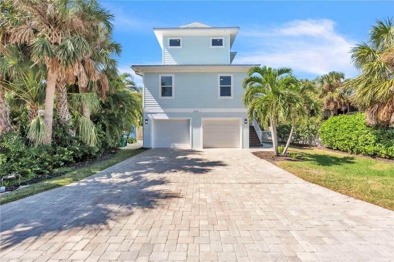 5710 Carissa St, Holmes Beach, FL 34217