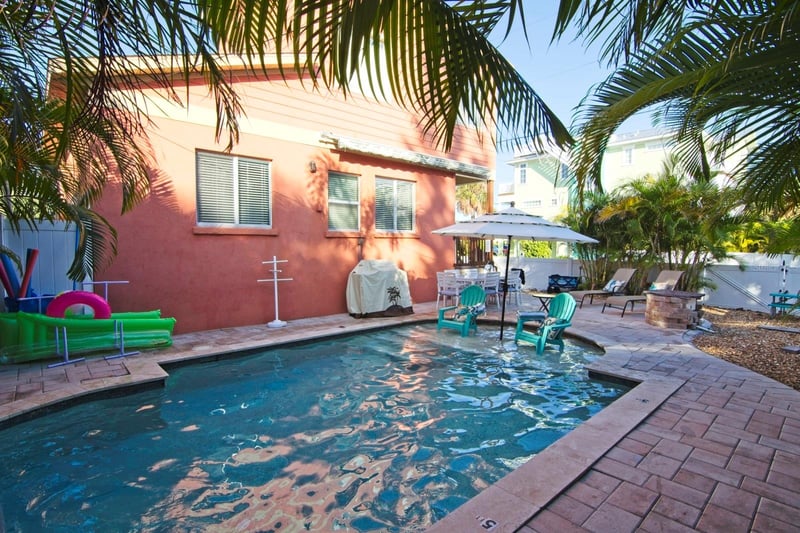 2219 Avenue C, Bradenton Beach, FL 34217