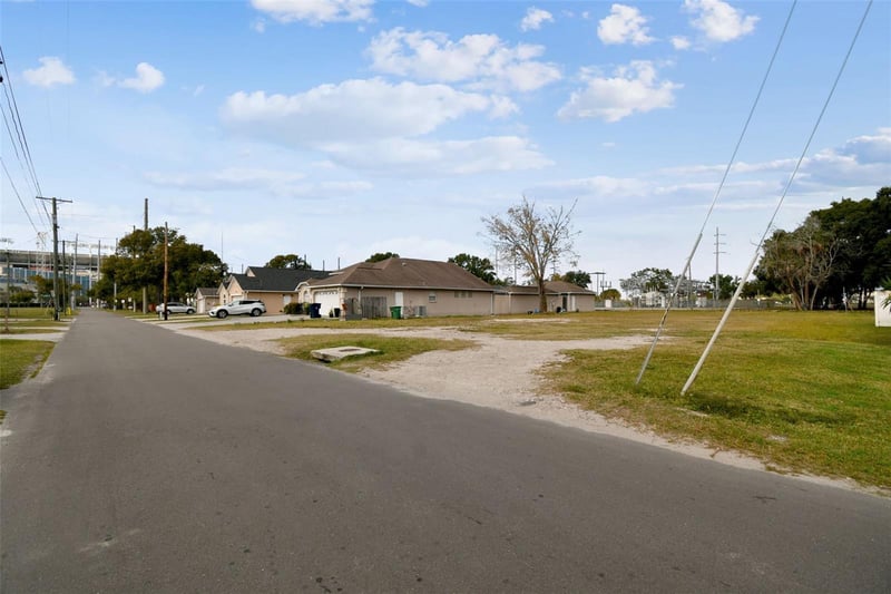 3337 Woodlawn Ave, Tampa, FL 33607