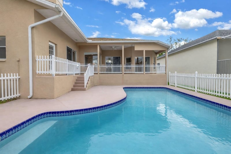 7380 Pebble Beach Ln, Seminole, FL 33777