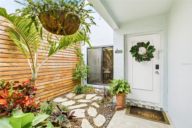 6147 43rd St #3, Bradenton, FL 34210