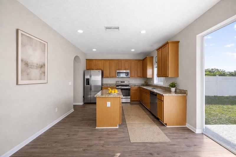 7520 Dragon Fly Loop, Gibsonton, FL 33534
