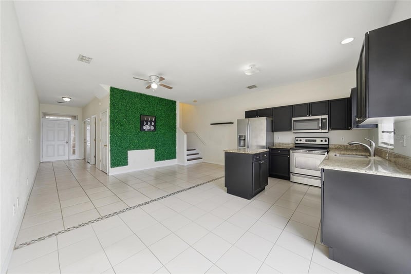 7081 Opal Dr, Largo, FL 33773