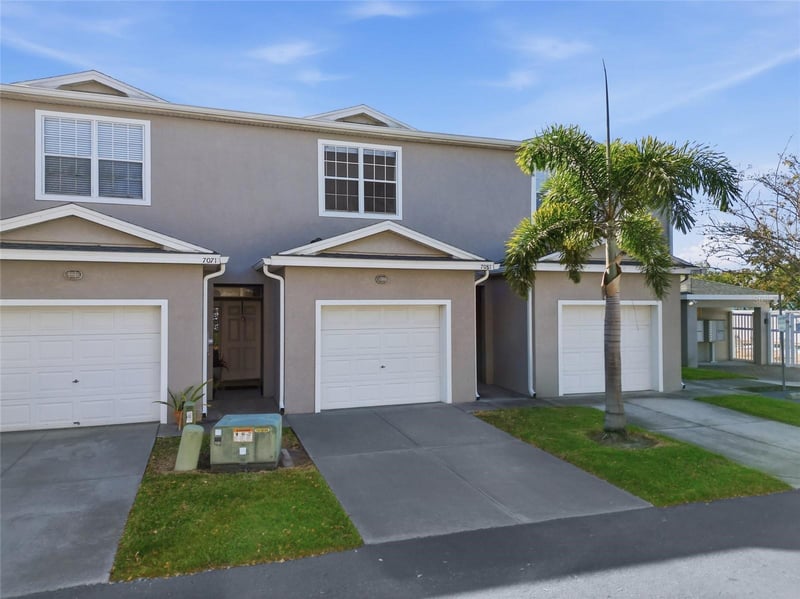 7081 Opal Dr, Largo, FL 33773