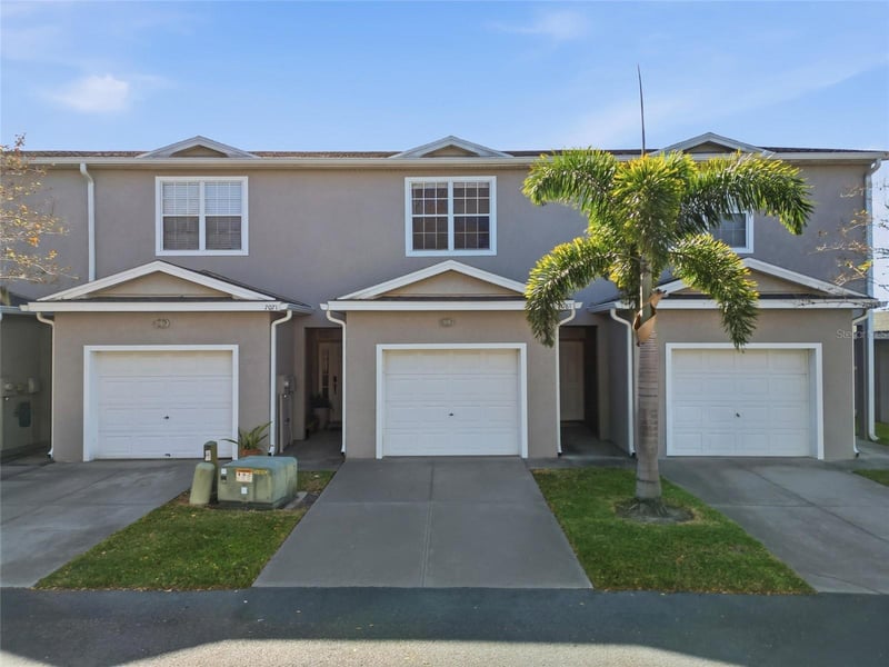 7081 Opal Dr, Largo, FL 33773