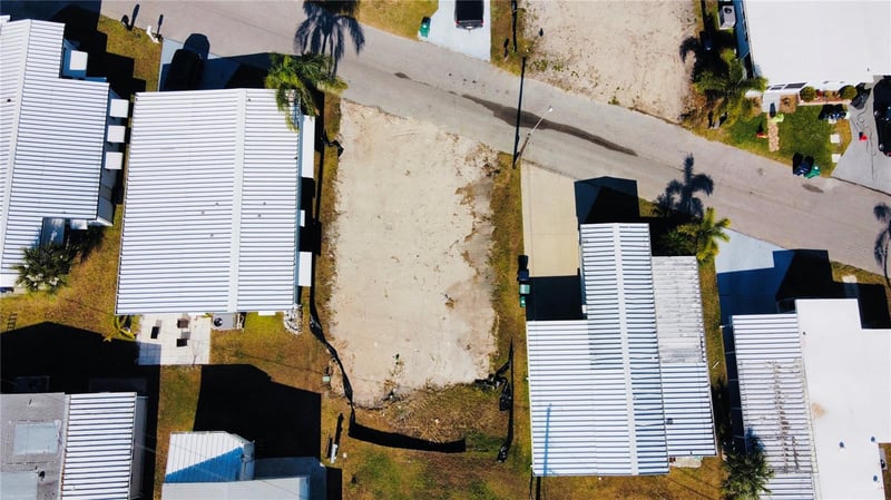 291 Nassau Dr, Palmetto, FL 34221