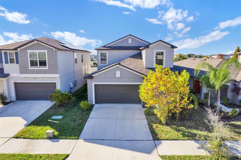 5204 White Chicory Dr, Apollo Beach, FL 33572