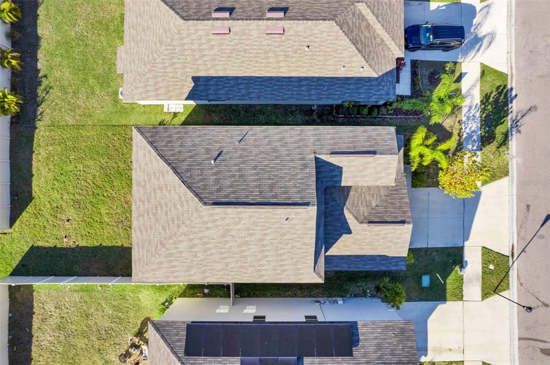 5204 White Chicory Dr, Apollo Beach, FL 33572