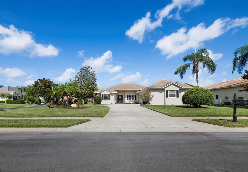 6643 Butlers Crest Dr, Bradenton, FL 34203