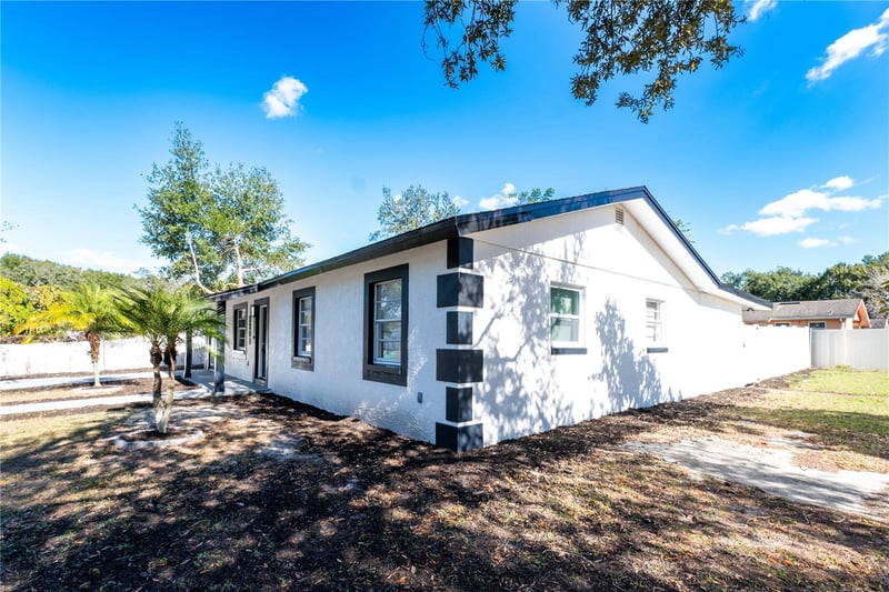 5248 King St, Zephyrhills, FL 33542