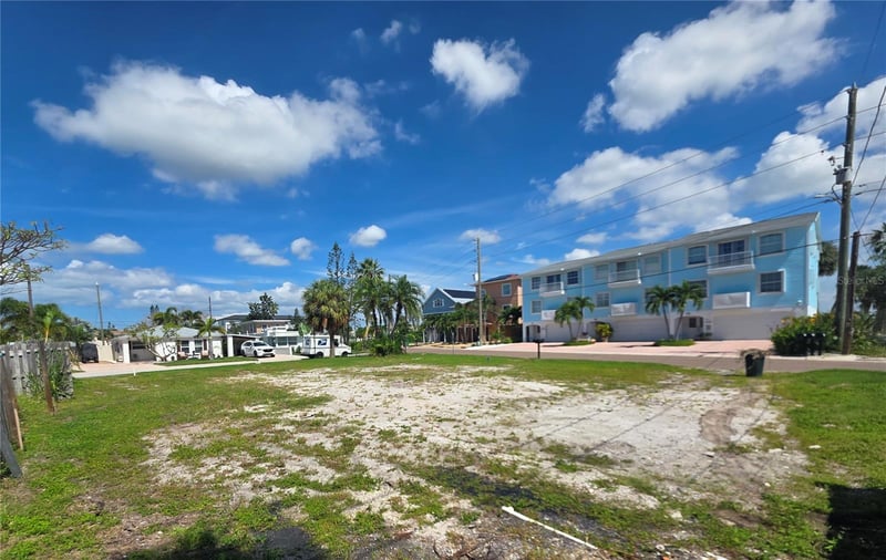 14268 Bayshore Dr, Madeira Beach, FL 33708