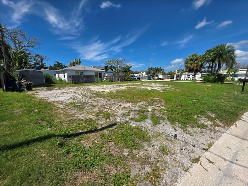 14268 Bayshore Dr, Madeira Beach, FL 33708