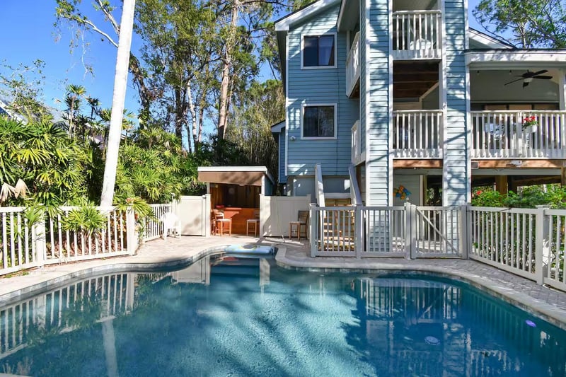 13837 76th Ave, Seminole, FL 33776