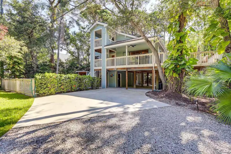 13837 76th Ave, Seminole, FL 33776