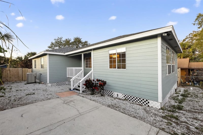 522 Morgan St, Tarpon Springs, FL 34689