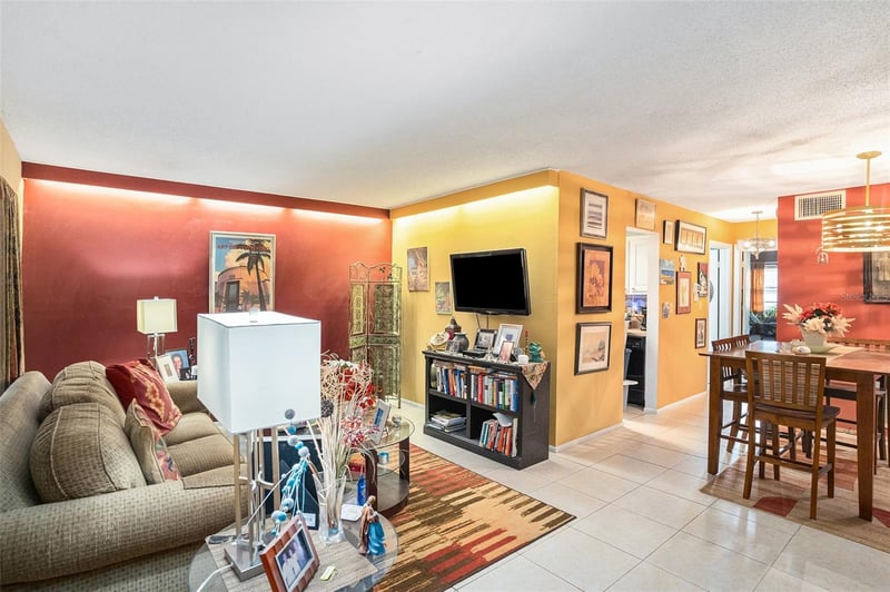 350 79th Ave #132, St Petersburg, FL 33702