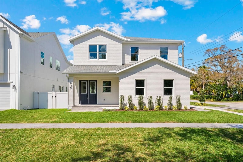 3301 Iowa , Tampa, FL 33611