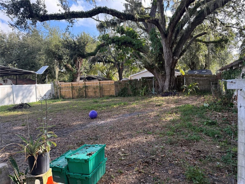 2703 Moody Ave, Plant City, FL 33563
