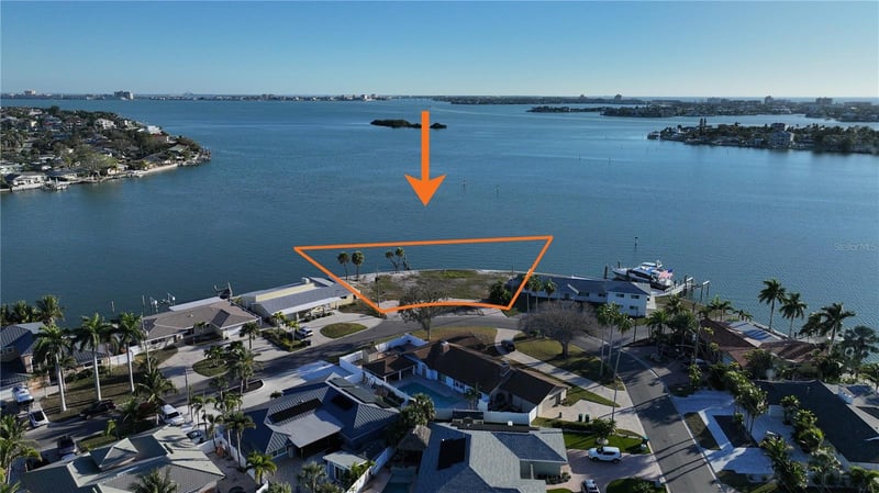 1503 Sea Gull Dr, St Petersburg, FL 33707