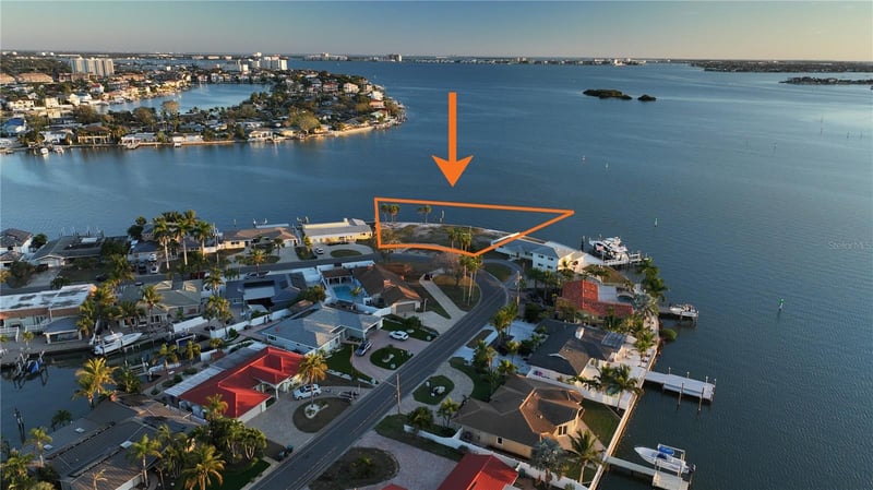 1503 Sea Gull Dr, St Petersburg, FL 33707