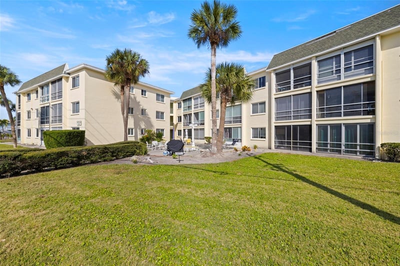 6767 Sunset Way #206, St Pete Beach, FL 33706