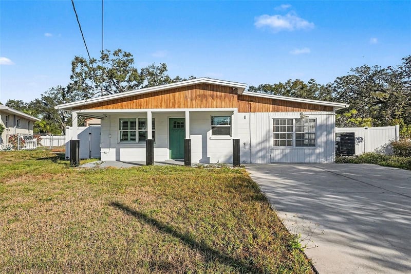 8817 Audrey Ln, Tampa, FL 33615