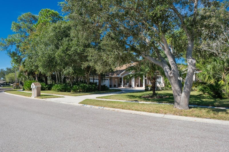 110 Deerpath Dr, Oldsmar, FL 34677