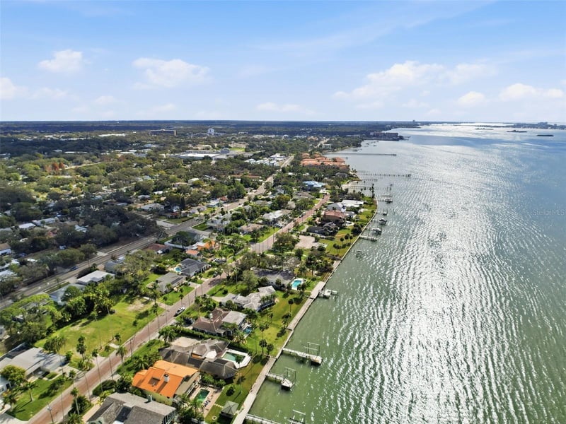 1600 Santa Barbara Dr, Dunedin, FL 34698