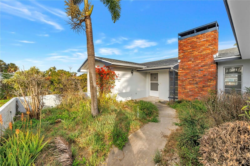 380 Belle Point Dr, St Pete Beach, FL 33706